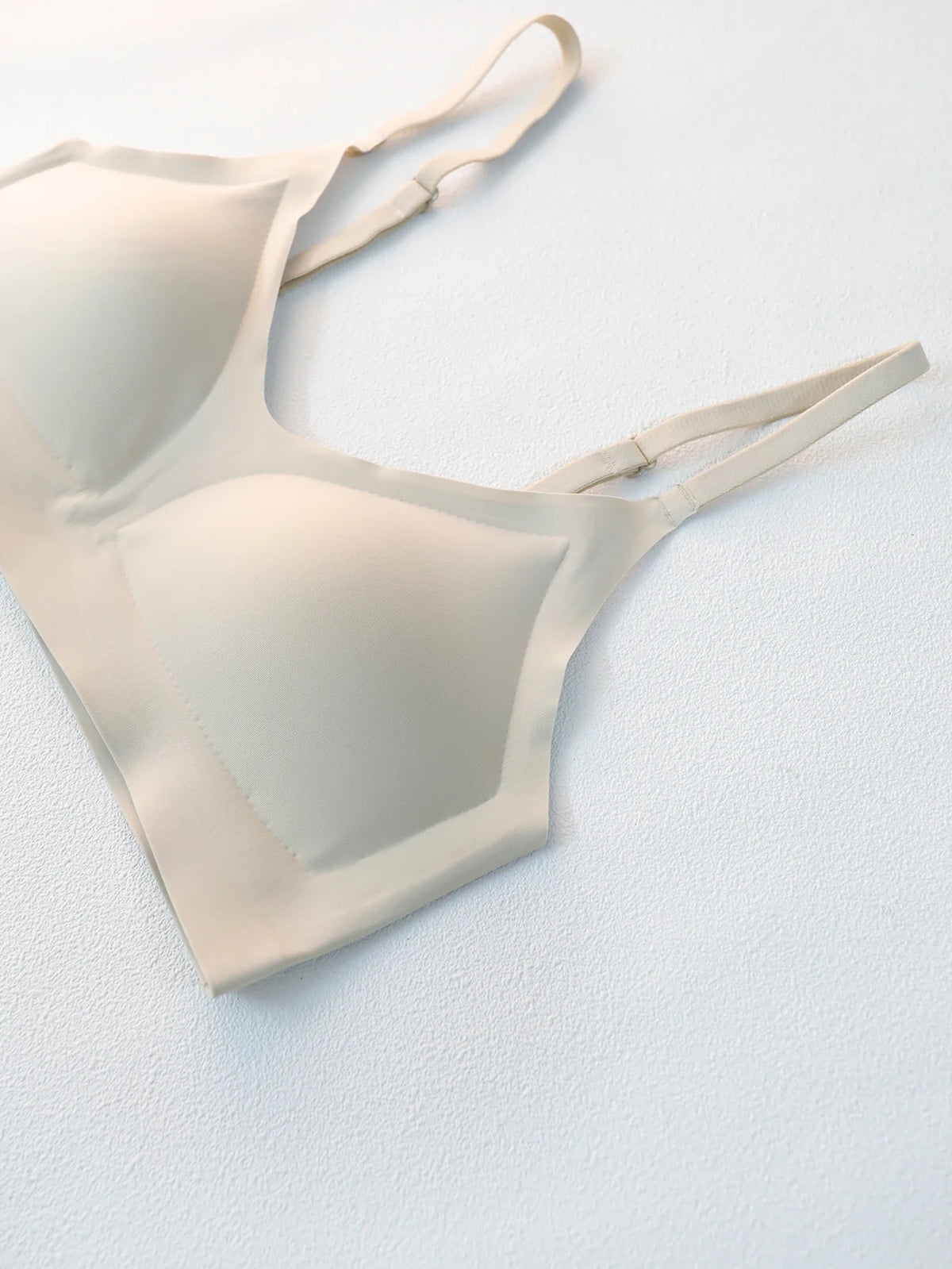 Soft Support Seamless Underwear Comfortable Gathering No Steel Ring Collection Light Thin Breathable Bra Style
